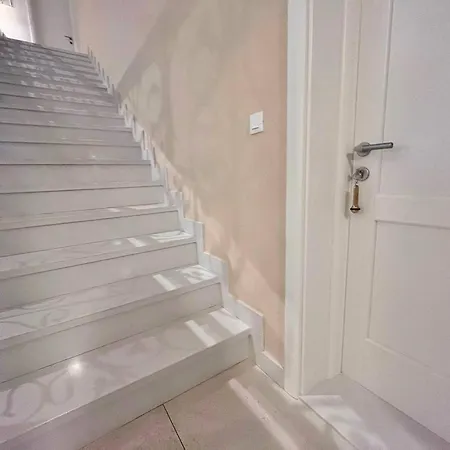 Apartment Last Minute